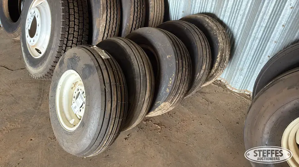 (5) Implement tires on wheels Tractor-Implement Tire