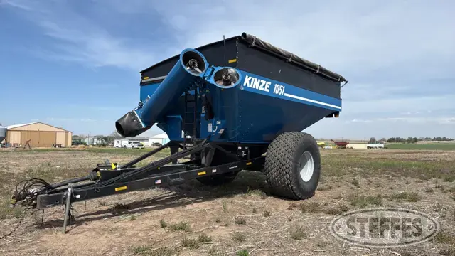 2020 Kinze 1051