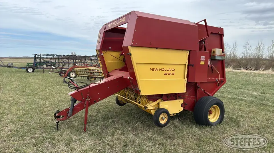 New Holland 853 Round Baler