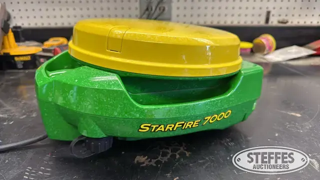 John Deere StarFire 7000