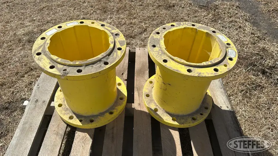 (2) Unverferth hub extensions Tractor Part