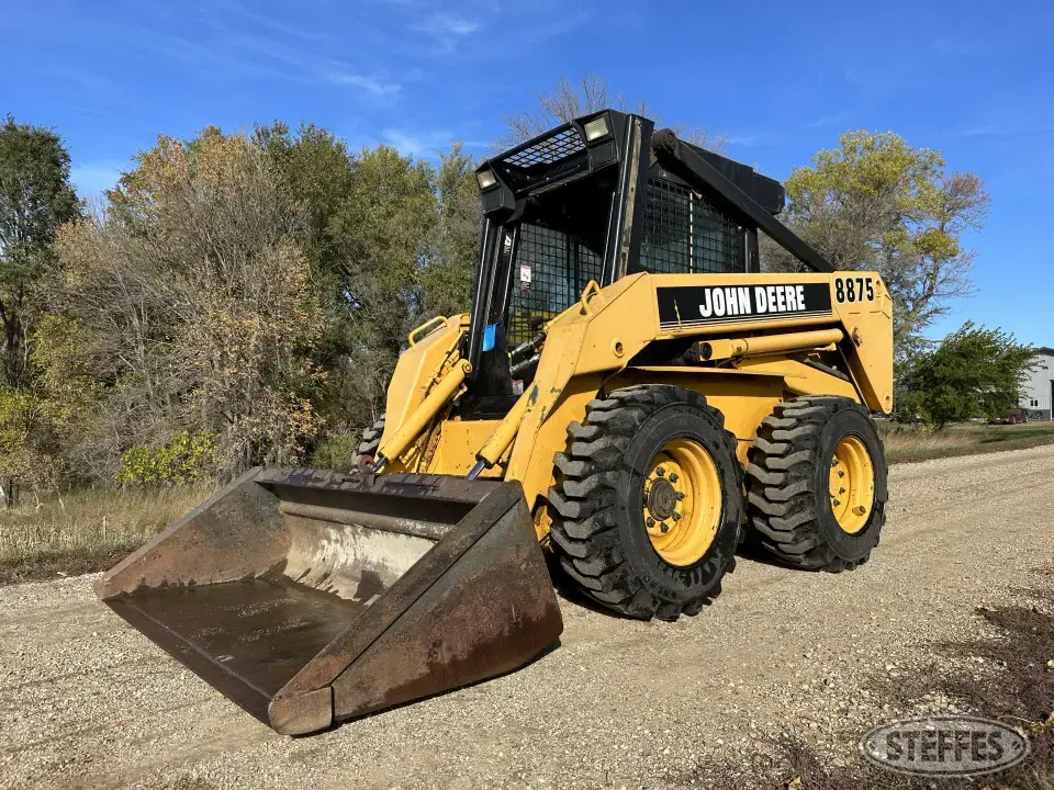 John Deere 8875 Wheeled Skid Steer