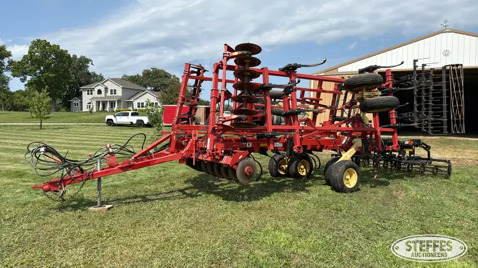 2012 Krause Landsman TL6200 Soil Finisher