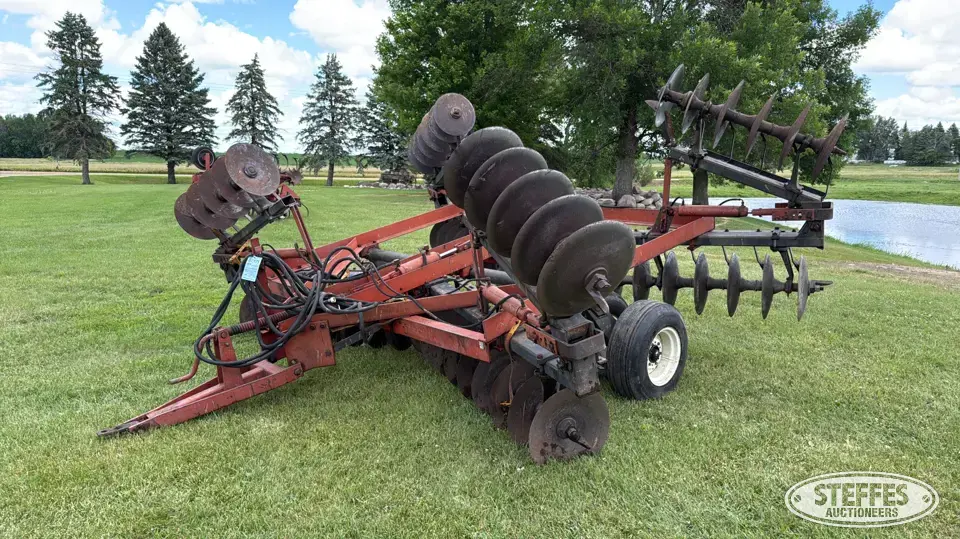 International 470 Disc