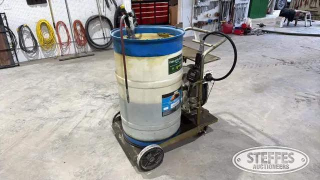 John Deere 15W-40 Plus 50 II engine oil