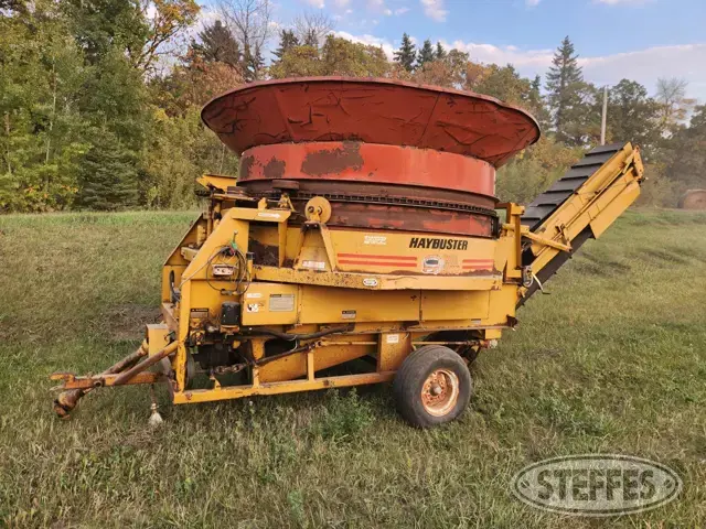 Haybuster H-1000 Big Bite