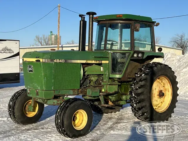 John Deere 4840