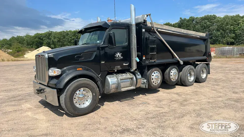 2023 Peterbilt 567 Dump Truck