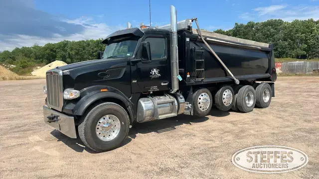 2023 Peterbilt 567