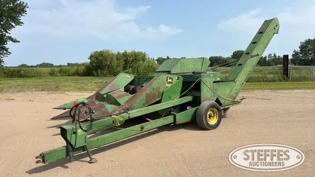 John Deere 300