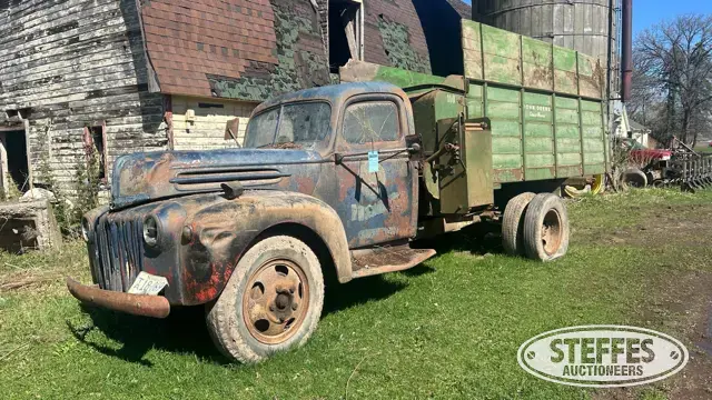 Ford feed truck