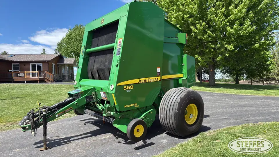 2011 John Deere 568 Round Baler