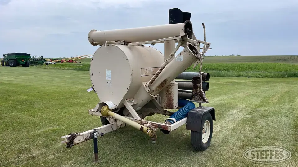 REM 1026 Pneumatic Grain Equipment