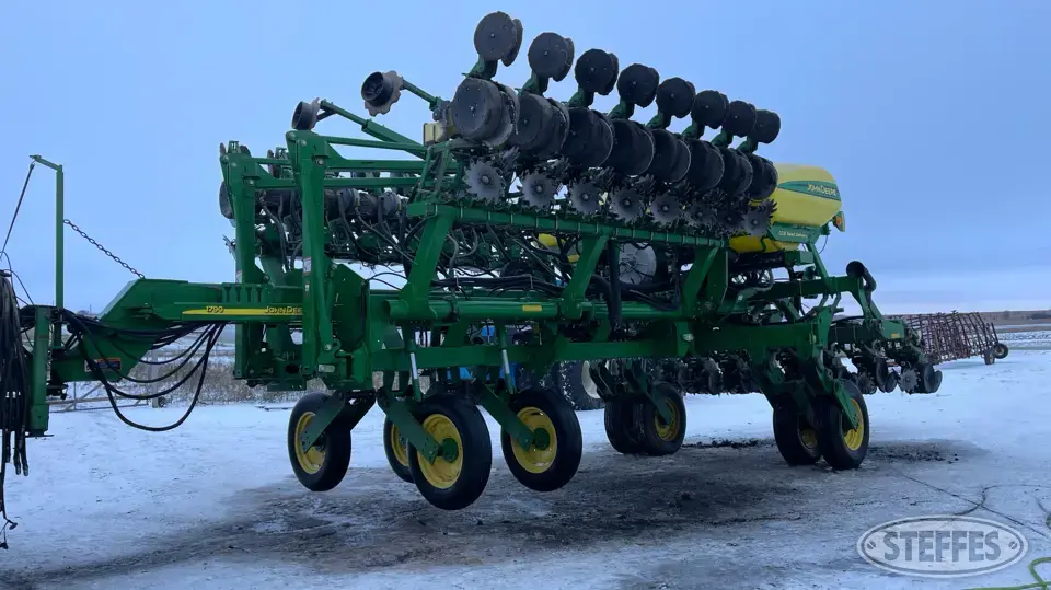 2006 John Deere 1790 12 or More Row Planter