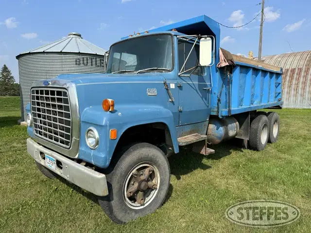 1970 Ford 800