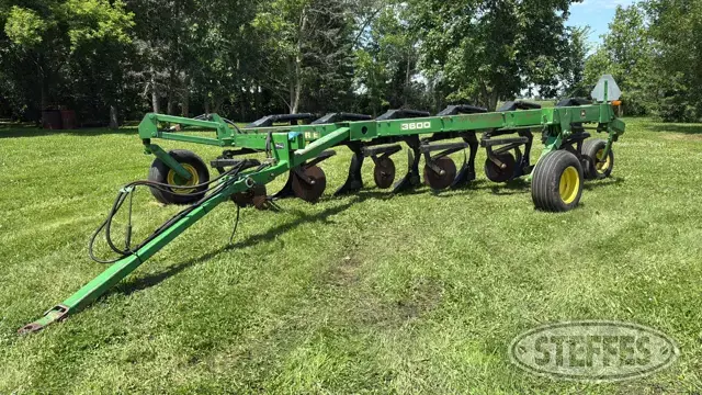 John Deere 3600