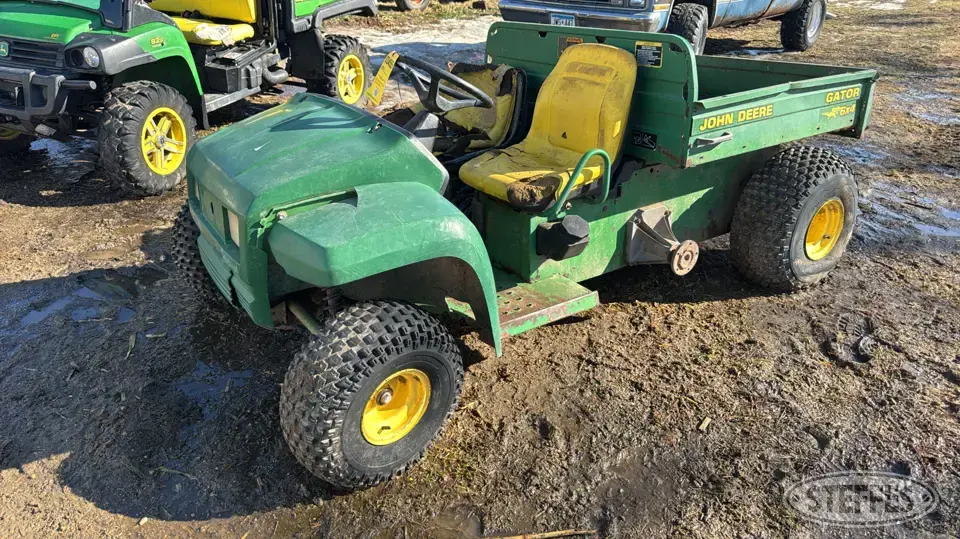 John Deere Gator 6X4 UTV