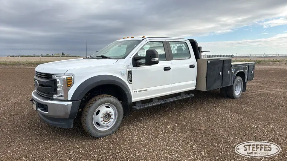 2019 Ford F-550 XL Flatbed Truck
