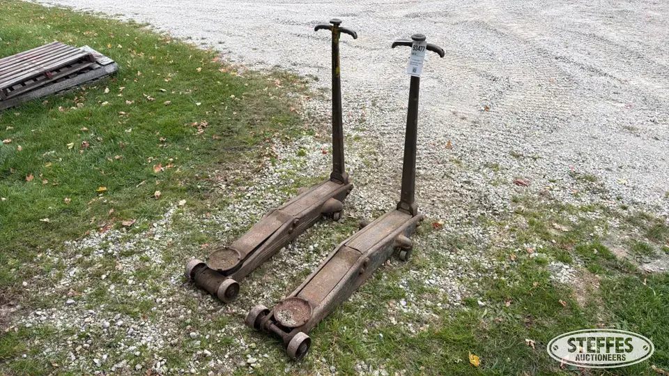 (2) Walker floor jacks General Tools and Shop Supply