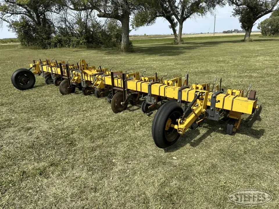 Alloway 2030 Row Crop Cultivator