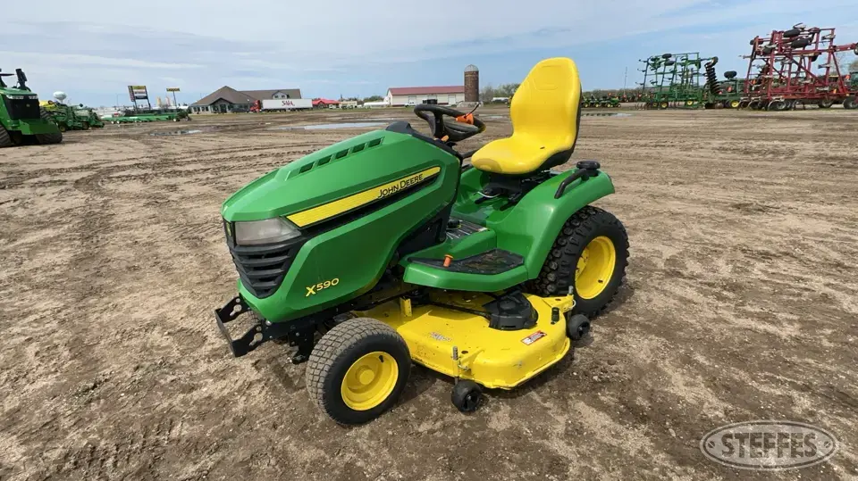 2018 John Deere X590 Lawn Tractor