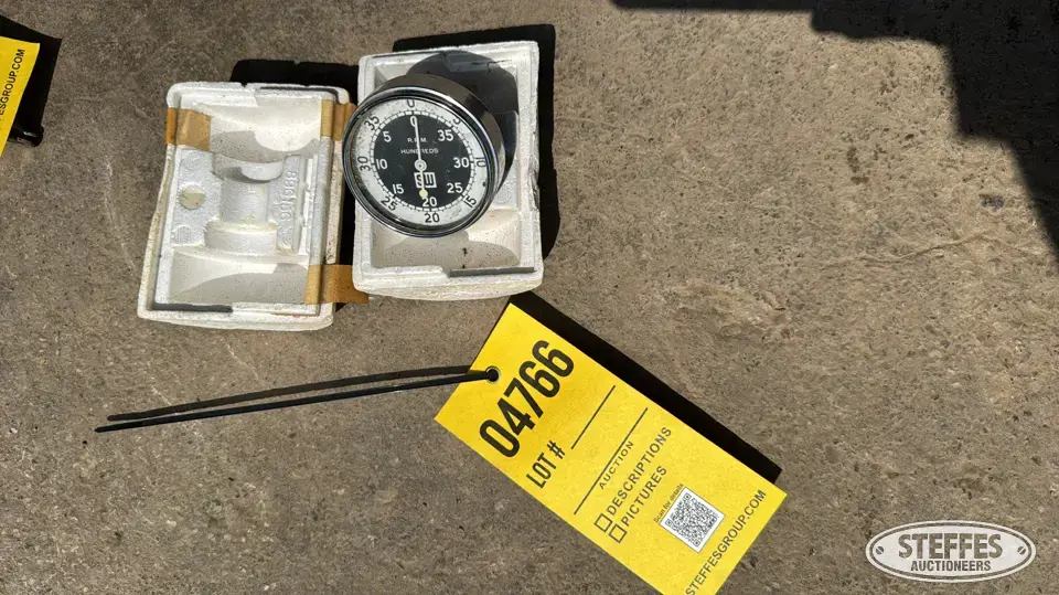(1) RPM gauge Farm Support Item