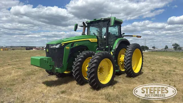 2022 John Deere 8R 310