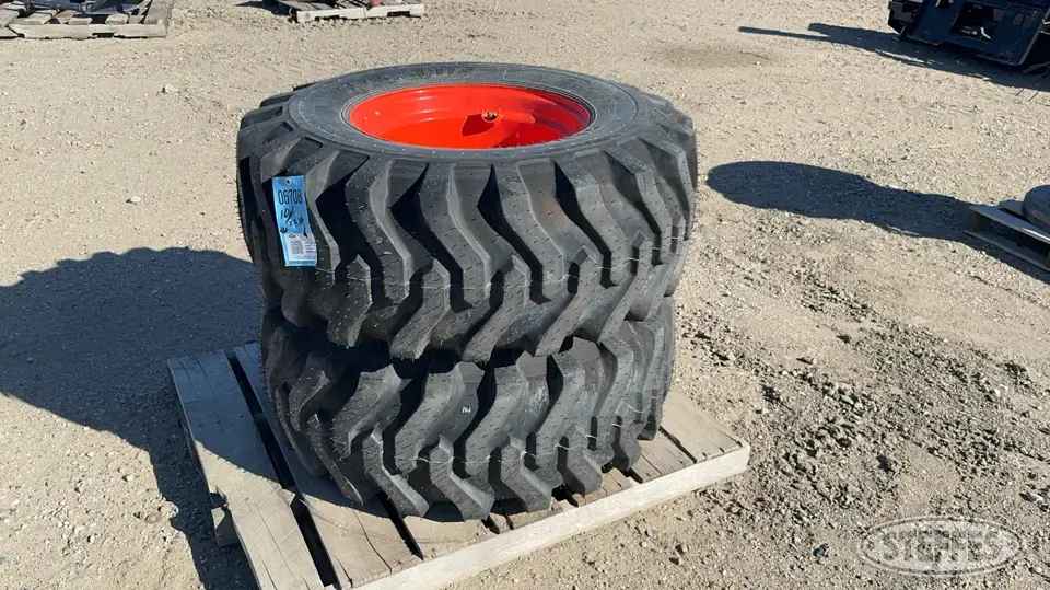 (2) Carlisle Trac Chief 385/65-19.5 tires Tractor-Implement Tire