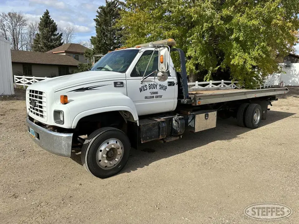 2002 Chevrolet C6500 Specialty Truck