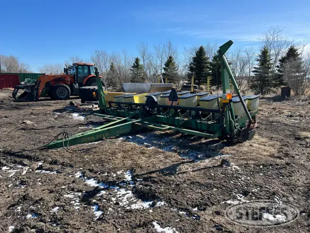 1990 John Deere 7200