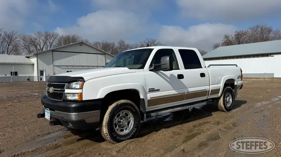2007 Chevrolet Silverado 2500 HD LT 3 Quarter Ton Pickup