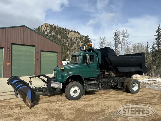 2004 Freightliner FL80