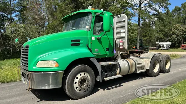 2011 Mack CXU613