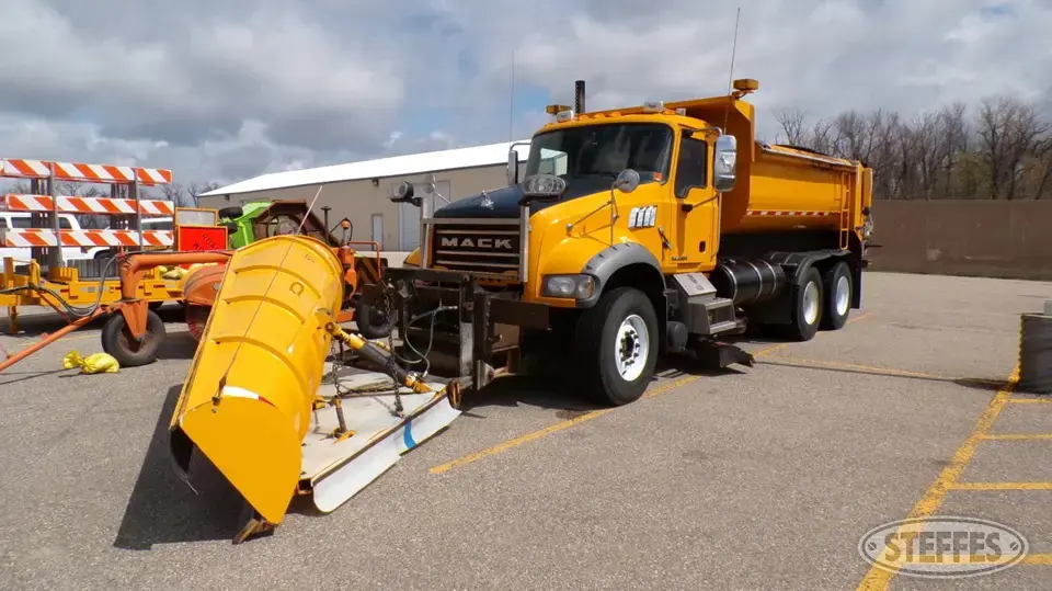 2010 Mack Granite GU7113 Plow-Spreader Truck