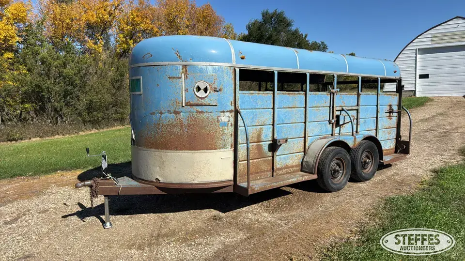 1974 W-W Bumper Livestock Trailer