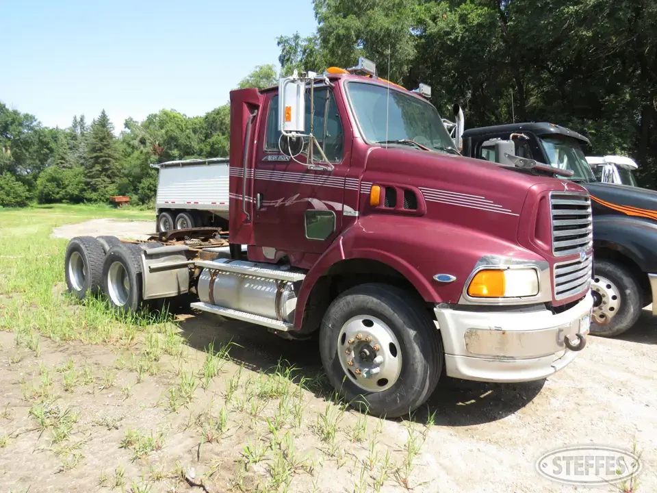 1996 Ford Aeromax Conventional Truck without Sleeper