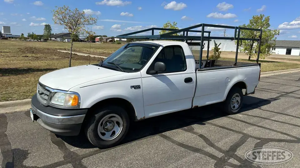 2003 Ford F-150 XL Half Ton Pickup