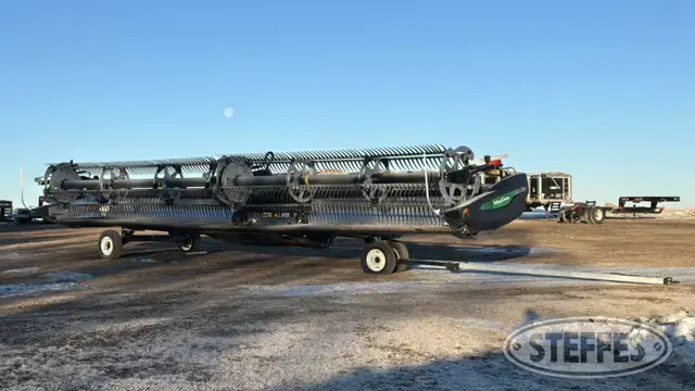 2022 MacDon FD240