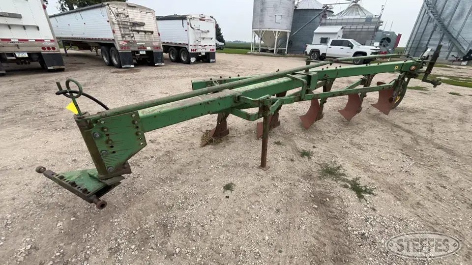 John Deere 450 Plow