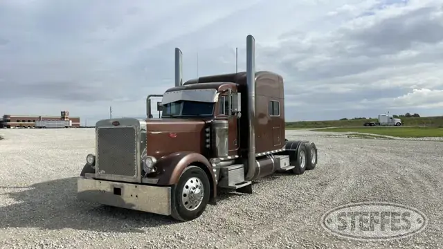 2002 Peterbilt 379 EXHD