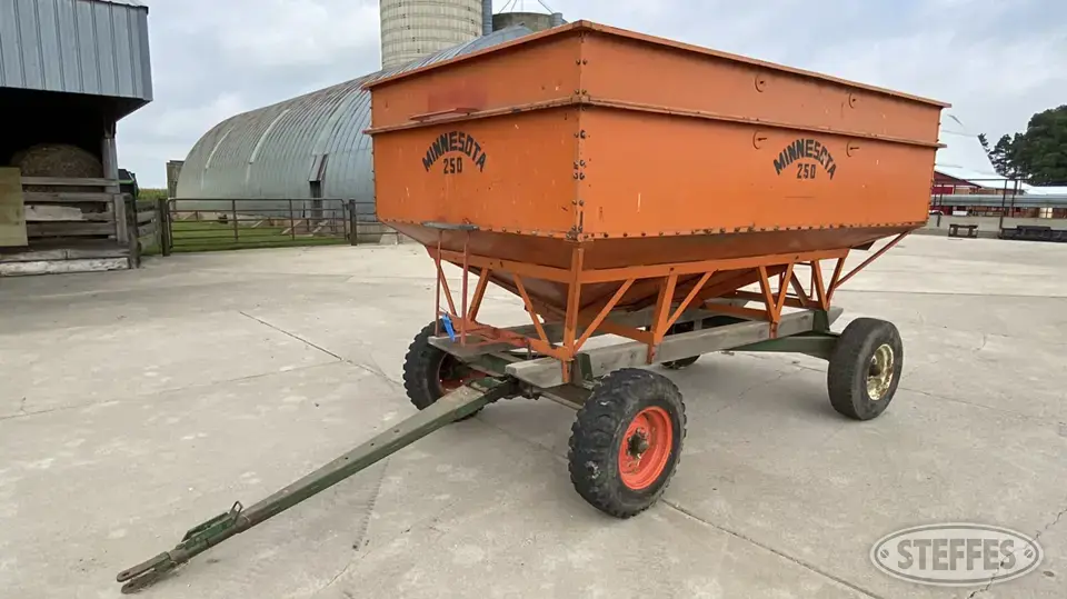 Minnesota 250 Grain Cart