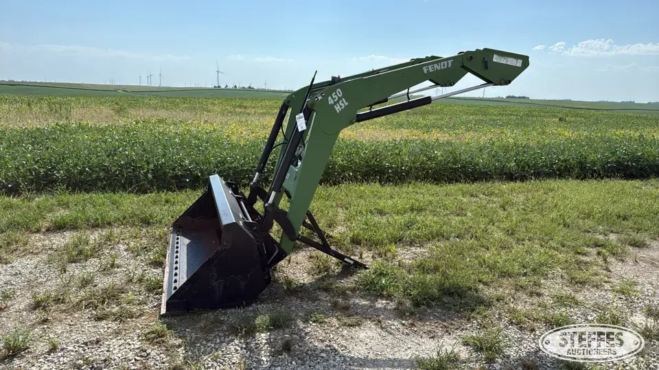 Fendt 450HSL Tractor Loaders and Attachment