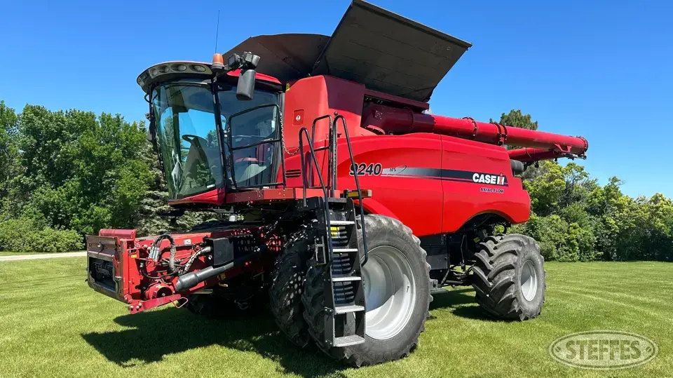 2015 Case IH 9240 Combine