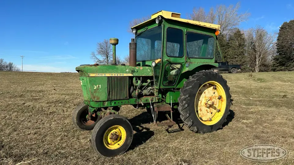 1961 John Deere 3010 2WD Tractor