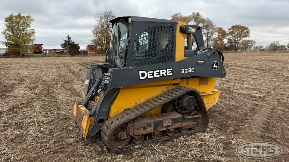 2016 Deere 323E Tracked Skid Steer
