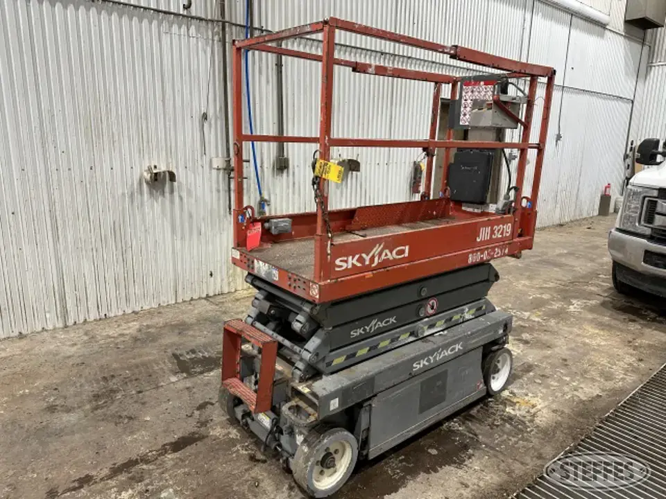 2014 Skyjack SJ3219 Scissor Lift