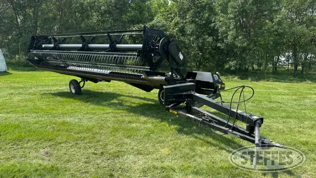 2002 MacDon 8020 HarvestPro