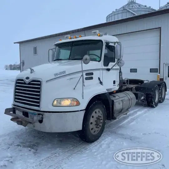 2007 Mack Vision Cabover Truck without Sleeper