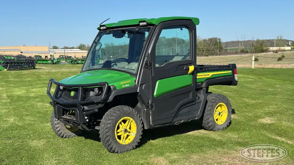 2022 John Deere XUV835R UTV