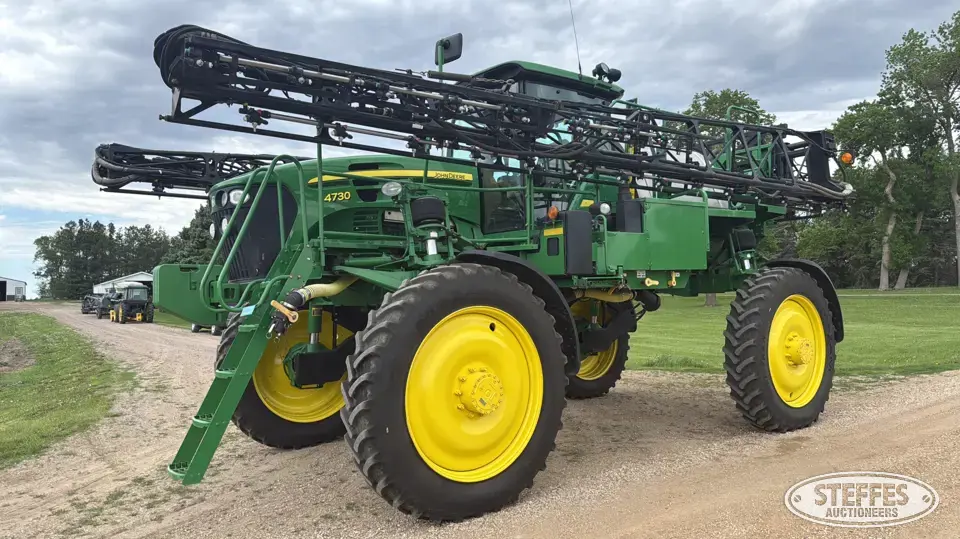 2013 John Deere 4730 Self-Propelled Sprayer